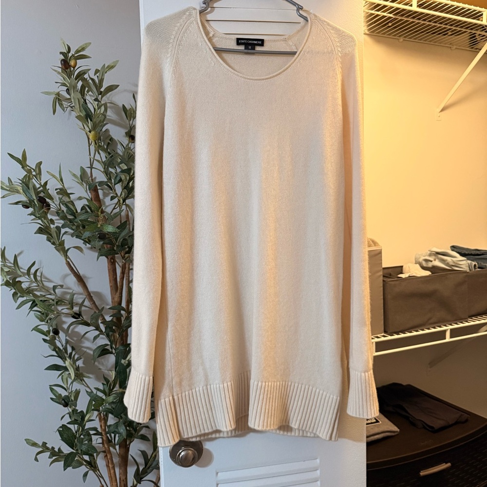 Elegant Cream Cashmere Sweater